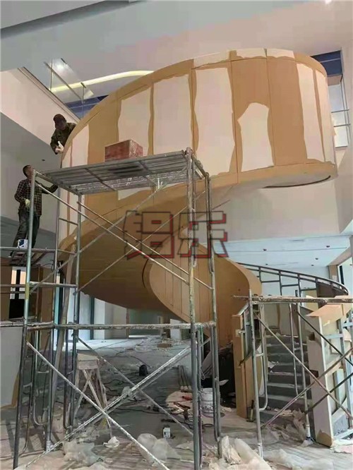 三个因素帮你怎样快速选取到高品质蜂窝铝板