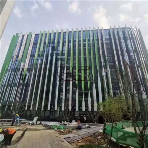 教你怎么挑选到合适的木纹铝单板以下技巧非常重要