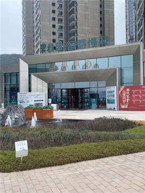 拉丝铝单板企业哪一个好？要如何选择过硬拉丝铝单板