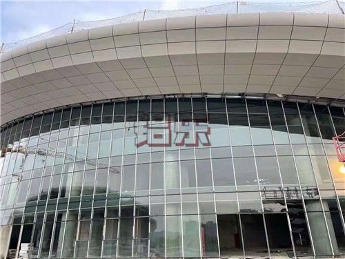 采购铝合金空调罩何故要挑选大制作公司