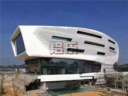 铝幕墙哪一个公司好？怎么样找到优秀铝幕墙