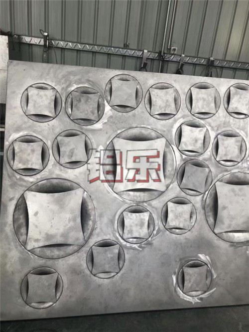 购买辊涂铝单板为什么要挑选大制作公司